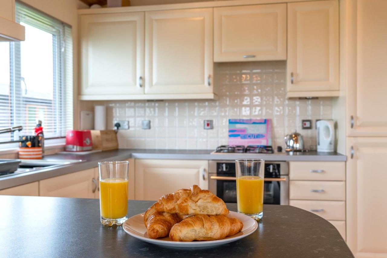 Finest Retreats - Whitsand Bay Lodge Torpoint Extérieur photo