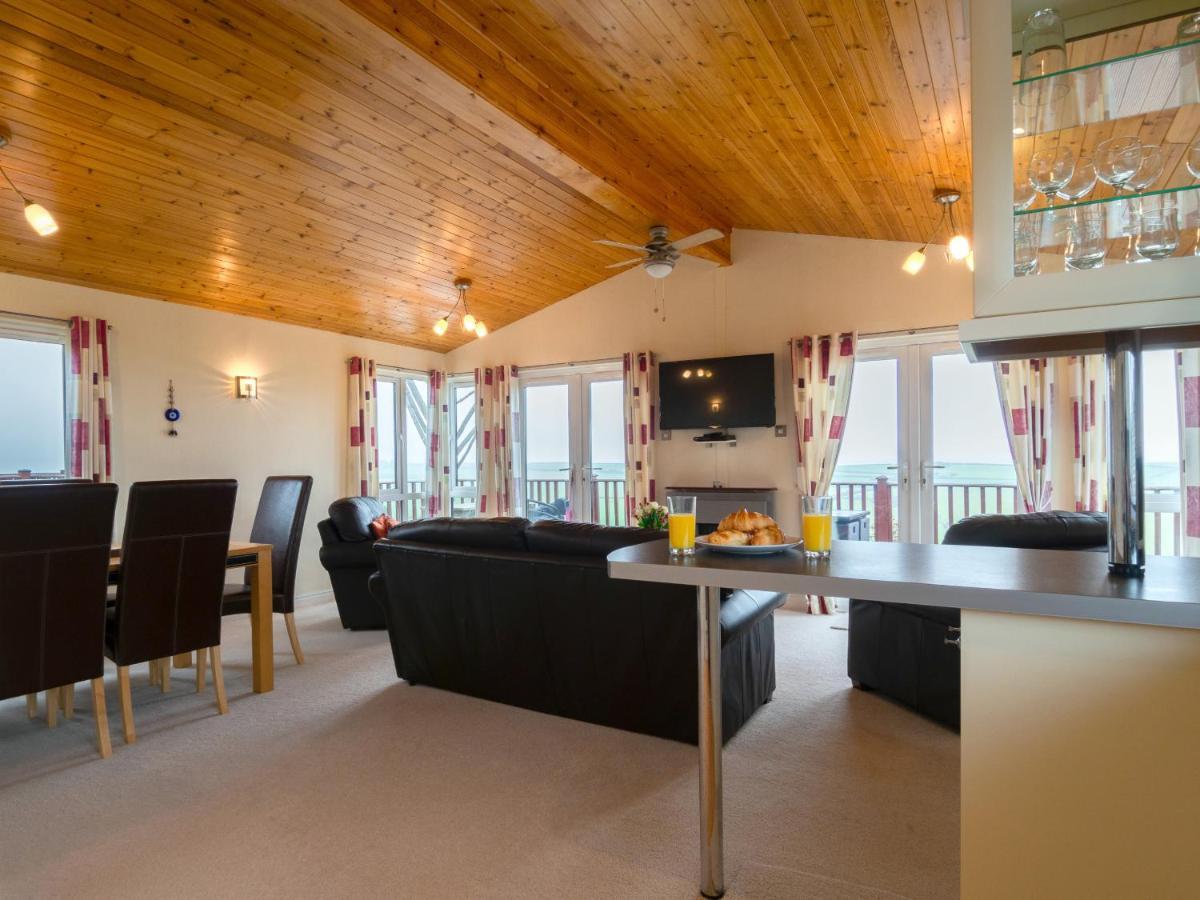 Finest Retreats - Whitsand Bay Lodge Torpoint Extérieur photo